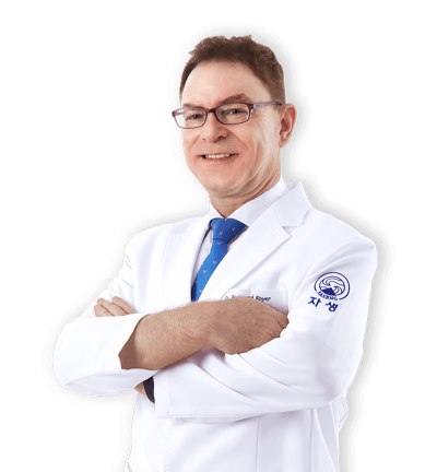 라이문트 로이어 의료상담원장